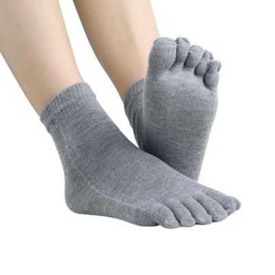 Мужские носки с разделением всех пальцев ног