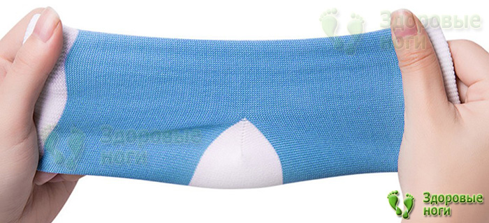 При пяточной шпоре носочки с гелевой пяткой помогут устранить дискомфорт при ходьбе При пяточной шпоре носочки с гелевой пяткой помогут устранить дискомфорт при ходьбе